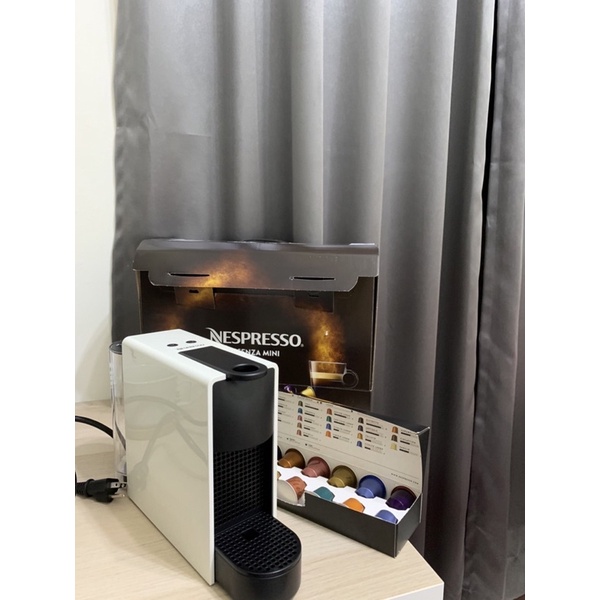 【Nespresso】膠囊咖啡機 Essenza Mini 純潔白 （二手)