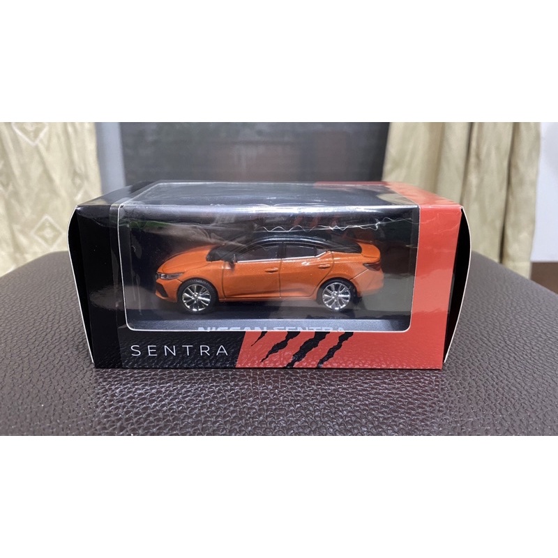 NISSAN SENTRA 1/43模型車 裕隆原廠模型車 皆全新未拆 橘色SENTRA