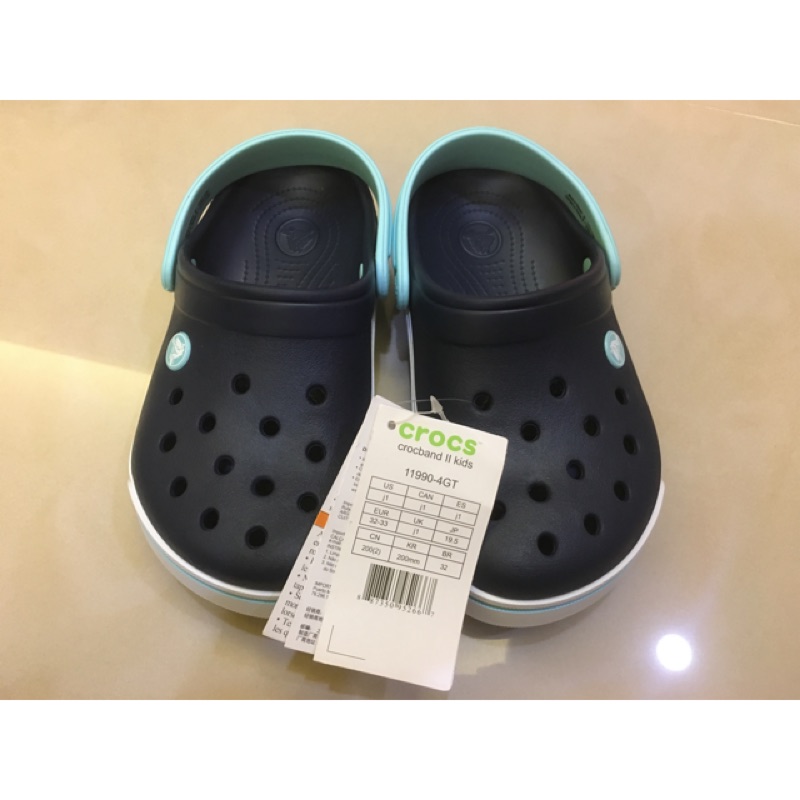 crocs j1