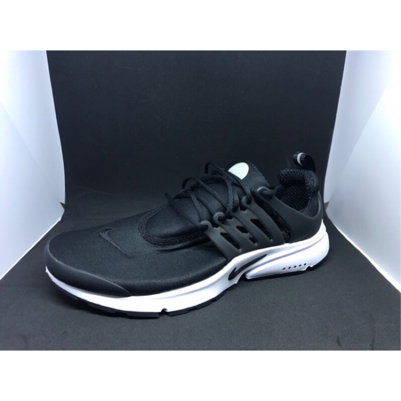 nike air presto essential black white