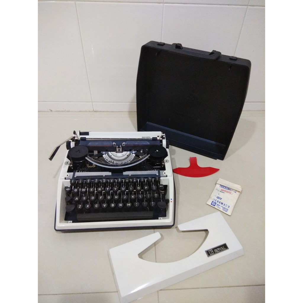 早期摩登時代 美好時光 1970年代 vintage 荷蘭製 Royal 打字機 typewriter