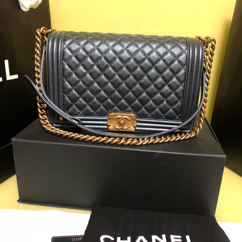 Chanel boy28cm牛皮復古金釦