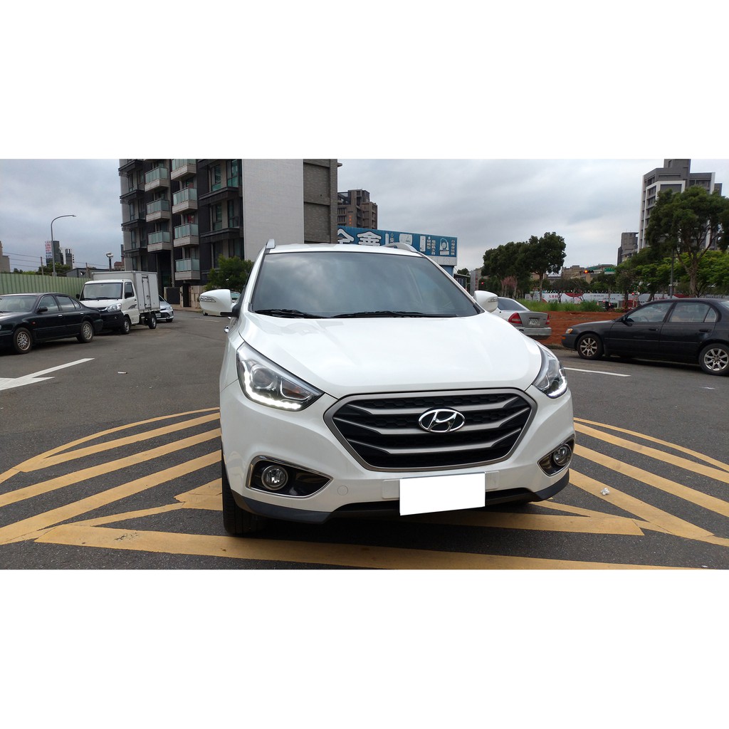 15 現代hyundai Ix35 2 0 2wd 白色柴油休旅車suv 五門 二手車中古車 蝦皮購物