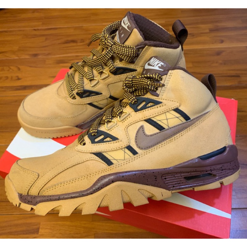 nike air trainer sc sneakerboot