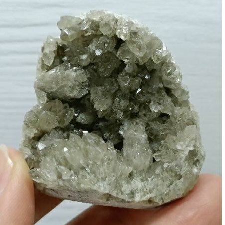 馬達加斯加小割包茶晶簇 原石 原礦 54g