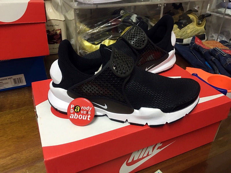 問真假請跳過「Parody」NIKE SOCK DART GS 女孩限定 襪套 23-25CM全尺寸販售 折扣2780