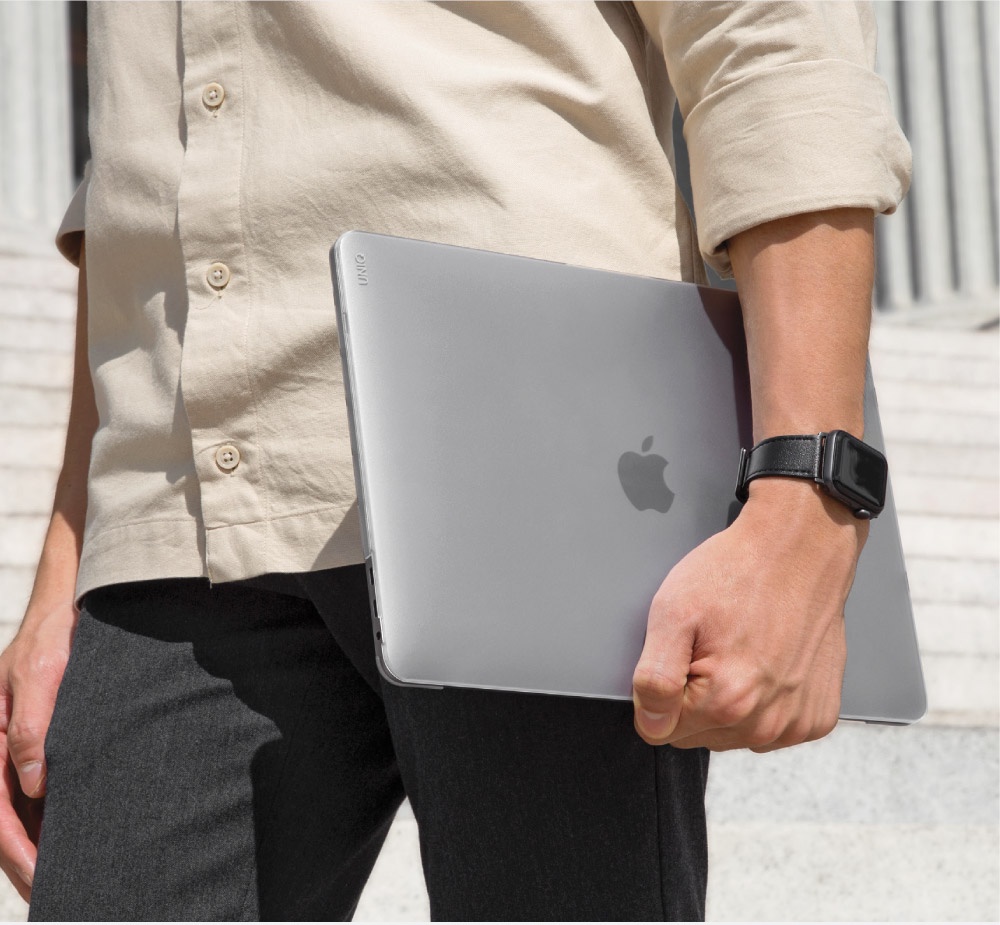 UNIQ Claro 輕薄 MacBook Pro 13 吋 (2020) 防刮電腦保護殼, 霧透