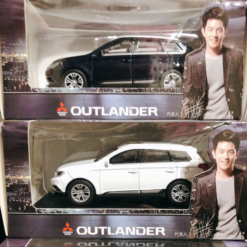 三菱 outlander 2017 模型 1:43 合金回力車  大燈