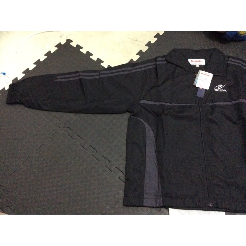 桌球孤鷹~nittaku長袖外套~(黑色灰邊)~3268A材質很好~特價550!