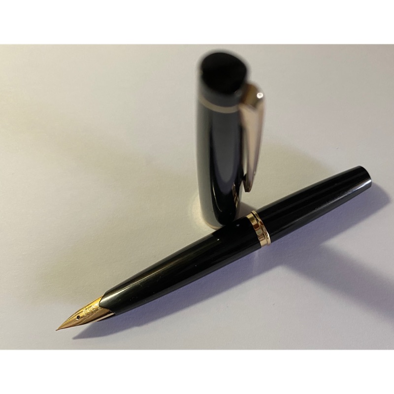 日本製pilot 百樂鋼筆百樂短鋼筆elite 三角尖14k F尖 蝦皮購物