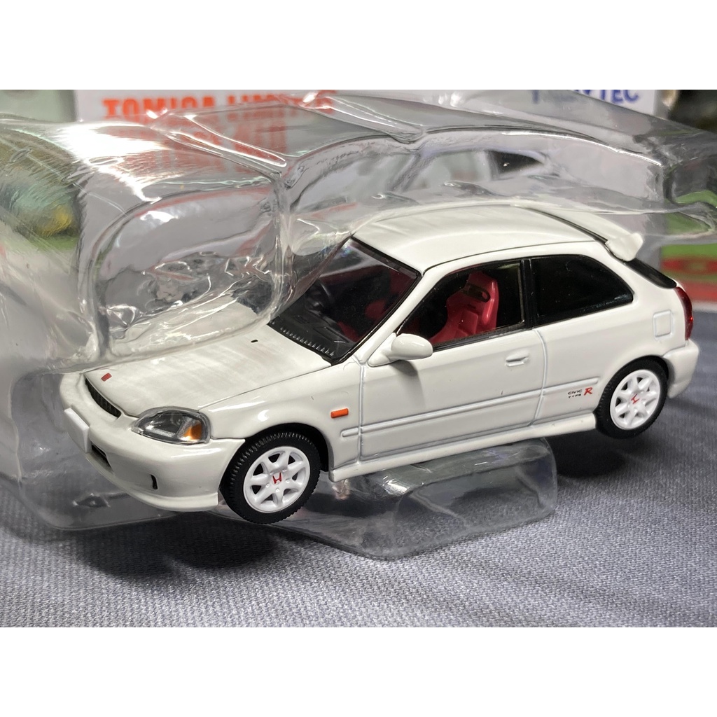 Tomytec TLV 1/64 HONDA 本田 CIVIC TYPE R 白車紅內