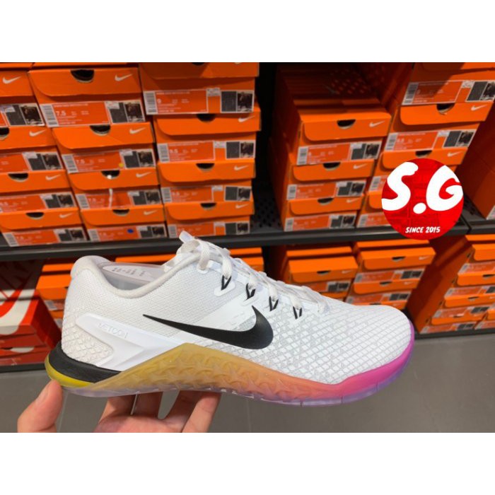 nike metcon 4 xd orange