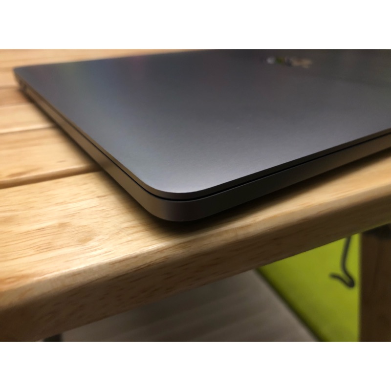 保固三年2016款式 MacBook PRO 15 i7 2.7G Hz/16G/512 ssd Touch bar