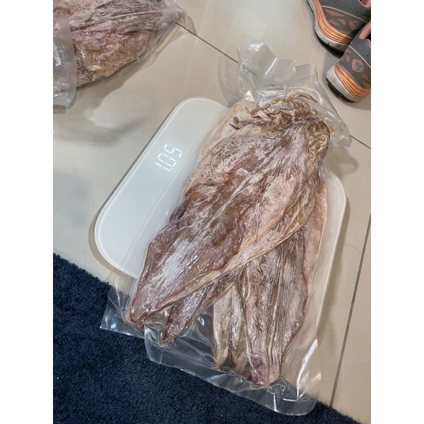 魷魚乾，每公斤1500元