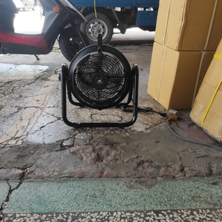 [多元化風扇風鼓]10吋臺灣製造-110V-增壓風扇-循環扇-安靜-省電-全黑工業風