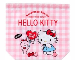 🇯🇵《麵包超人.歡樂屋》Hello Kitty 日本製 棉質 三麗鷗 凱蒂貓 束口袋、便當袋、手提束口便當袋（粉白.格紋