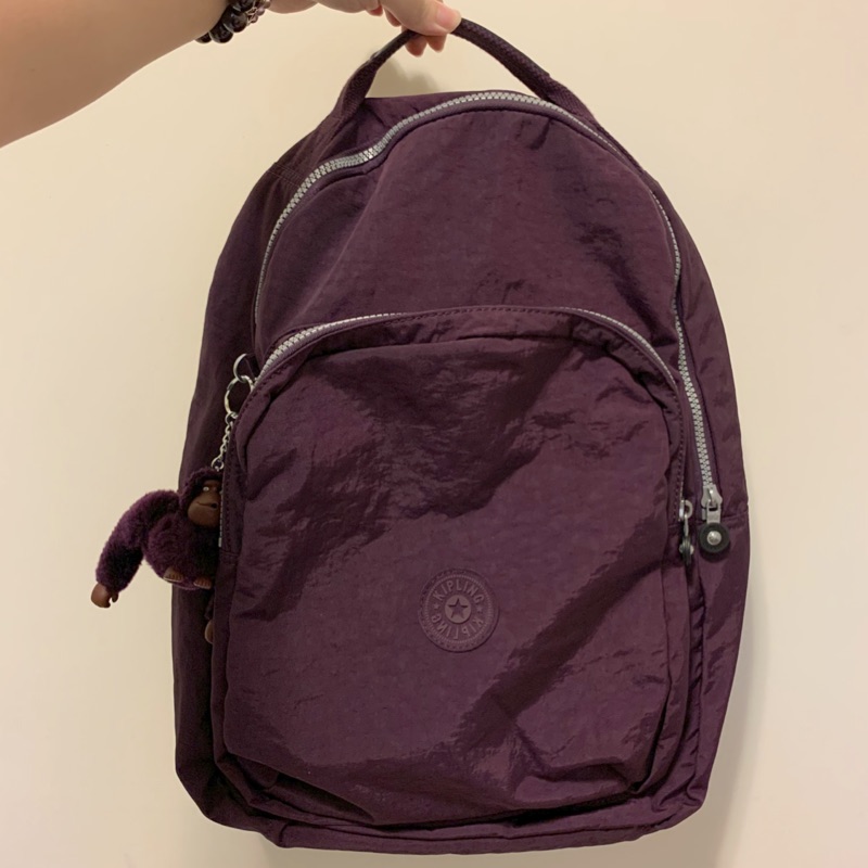 kipling後背包*二手全新未使用*，筆電夾層，寬版揹帶，媽媽包、書包、研究所、旅行包皆可用，可好賣家出售。