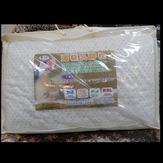 淇淇的賣場~2個2500元專櫃商品100%美國乳膠枕蛋糕乳膠枕按摩枕頭，保証無所謂的塑膠味，大兒童也可使用。