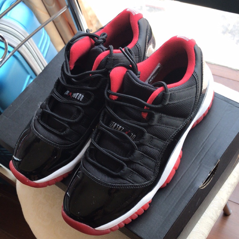 NIKE AIR JORDAN 11 RETRO LOW 二手 女球鞋23.5 24號