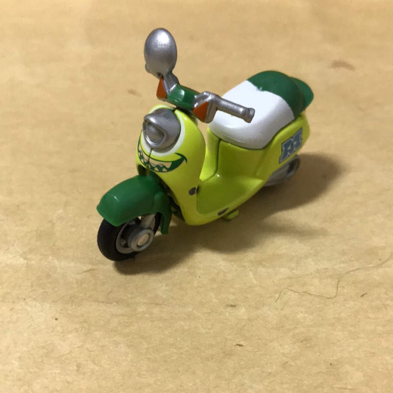 日本 迪士尼 tomica 怪獸電力公司 大眼仔 摩托車 公仔 擺飾 機車