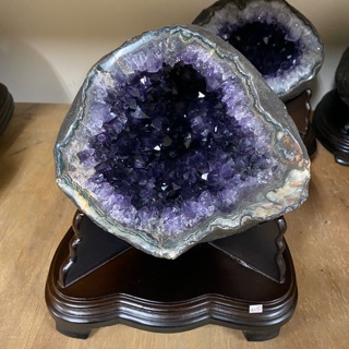 天然 烏拉圭🇺🇾5A財寶袋圓洞型 紫晶洞 紫水晶洞 靠山 天然聚寶甕 😘系列 4.7kg 編號:405