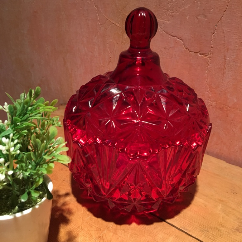 G超美紅色水晶玻璃罐⋯高約20公分（有一點瑕疵請看最後一張照片 ）#收藏#糖果罐#玻璃罐#罐#玻璃#紅色