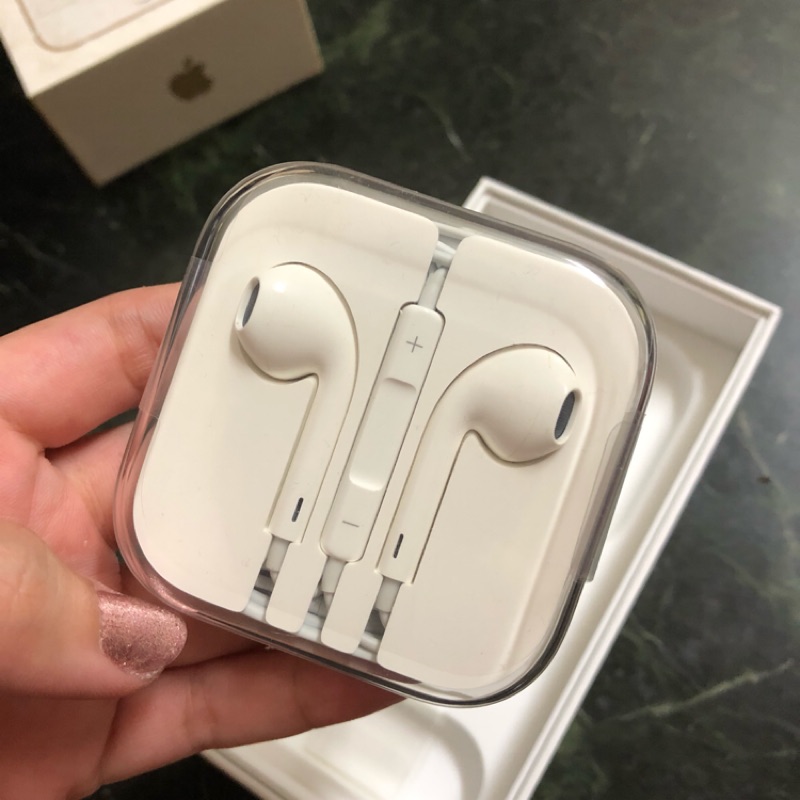 Apple 蘋果 iPhone EarPods 具備 3.5 公釐耳機接頭
