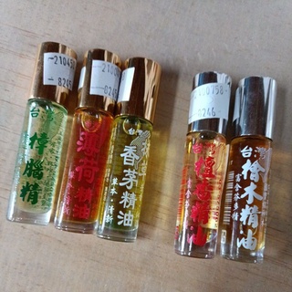 Ax 臺灣製 10cc 隨身瓶 玻璃瓶 樟腦精 樟腦油 薄荷油 驅蚊 防蚊 臺灣 精油 滾珠瓶 香茅 檜木精油 檀香精油