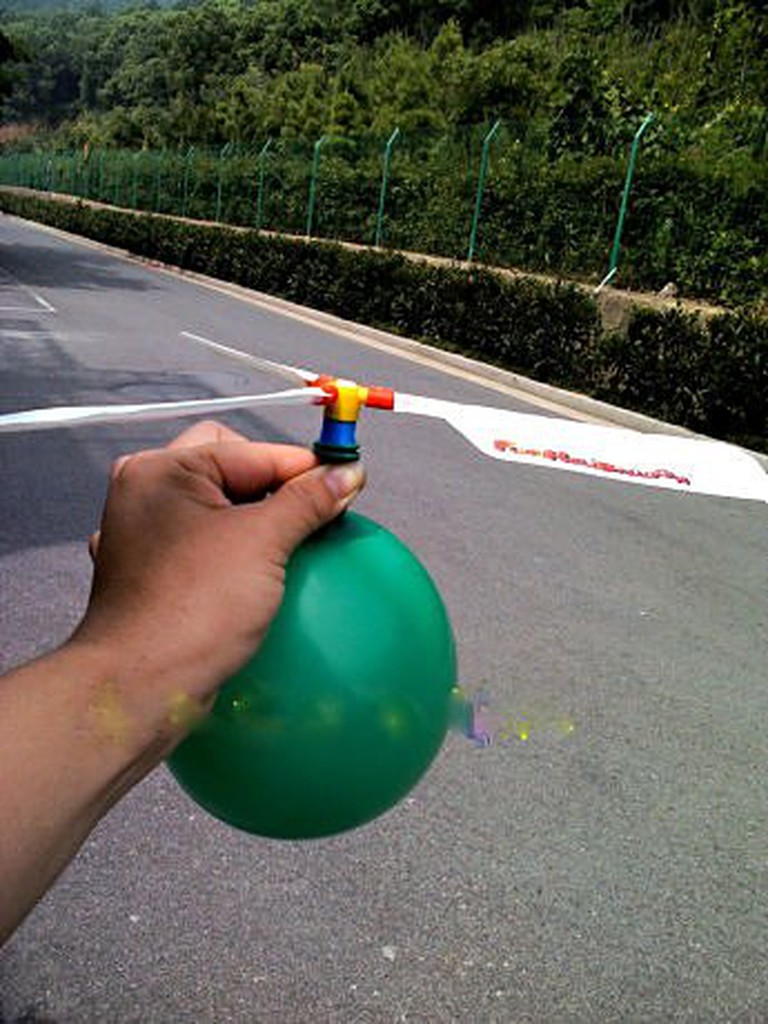 【小七】氣球螺旋槳 帶口哨聲 氣球飛機 DIY玩具氣球 氣球直升機 氣球螺旋槳 15元