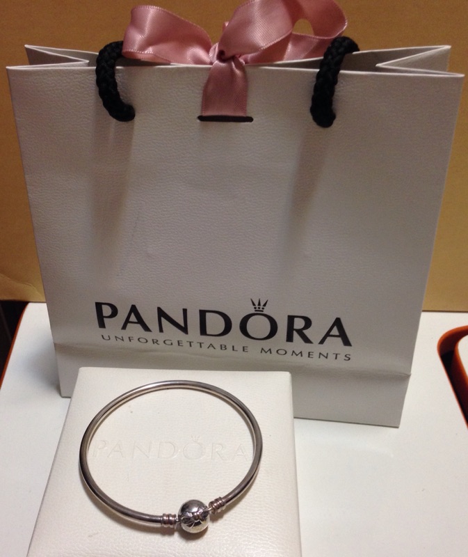 Pandora 潘朵拉 925純銀 硬環 澳洲限定款 九成新 只帶過五次左右19cm