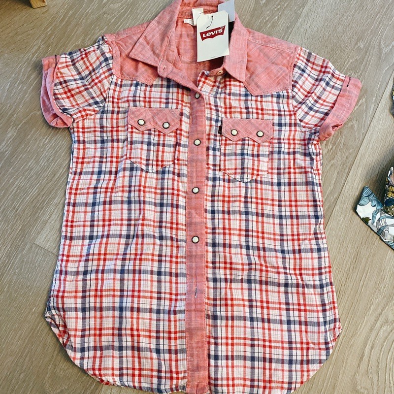 Levi’s 粉紅格子短袖襯衫