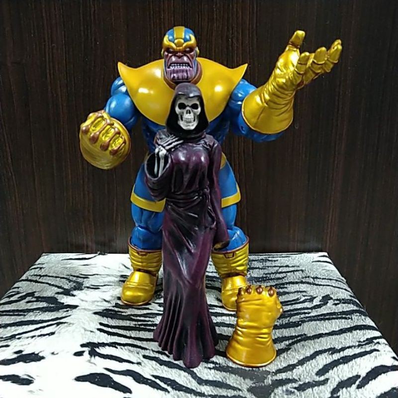 MARVEL SELECT : THANOS &amp; DEATH