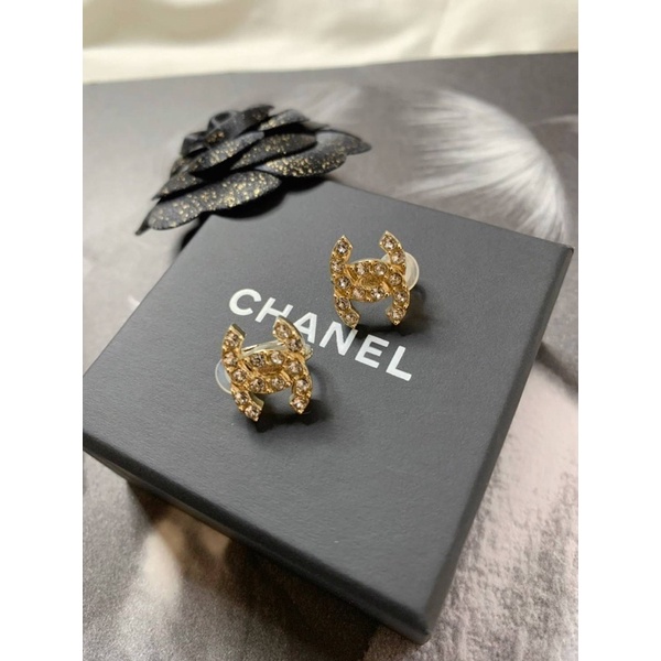 台灣現貨💰25000 香奈兒Chanel 金色logo 耳環 耳夾 夾式款