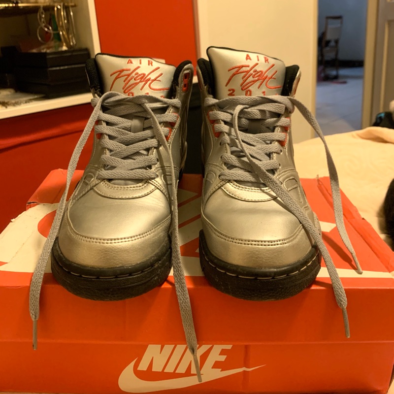 Nike air flight 13 mid silver trainers 銀色（未落地）