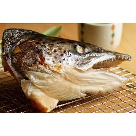紅毛港海鮮市集  三杯鮭魚頭 剖半鮭魚頭 鹽烤鮭魚 鮭魚頭清蒸 紅燒魚頭