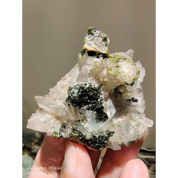綠簾石&amp;白晶簇共生礦
