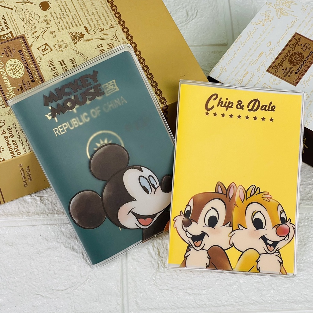 迪士尼 疫苗卡套 護照套 小黃卡套 護照夾 疫苗接種卡套 護照保護套 透明卡套 正版授權 婚禮小物 美人魚 史迪奇 維尼