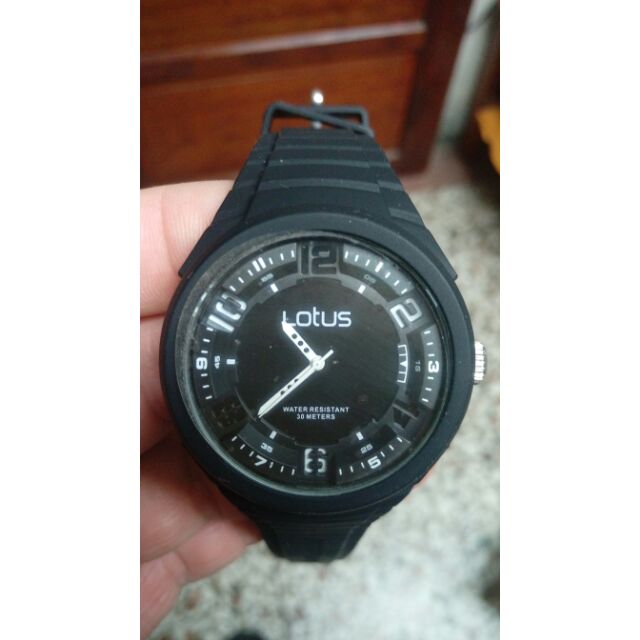 Lotus 撞色潮流 立體指針休閒錶 ( TP2132M-01) 黑/45mm