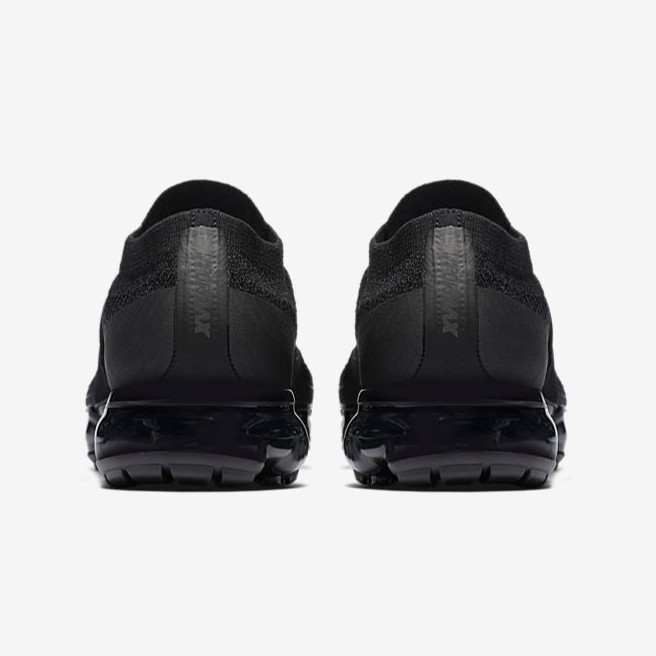 nike vapormax moc triple black