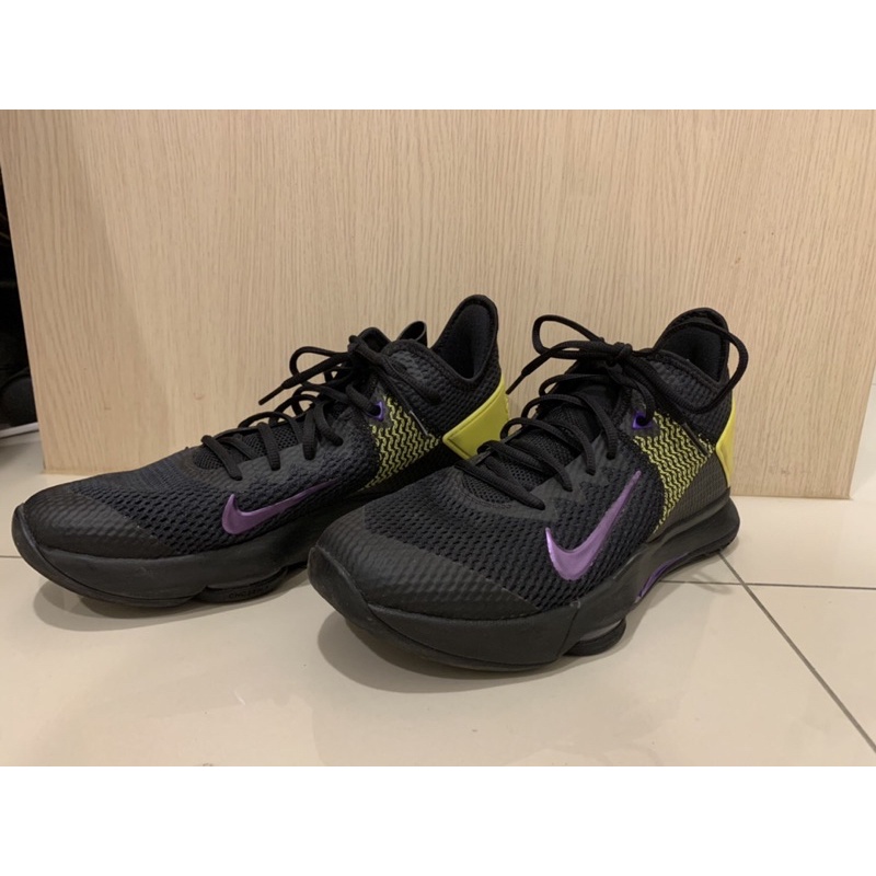 || 二手 || NIKE LEBRON WITNESS IV EP 籃球鞋