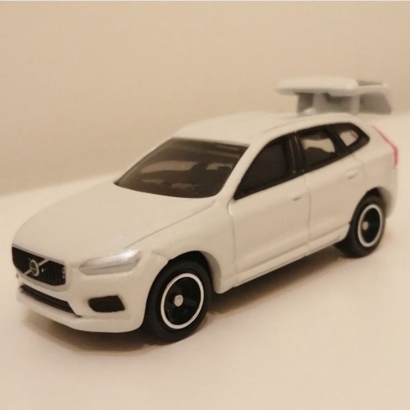 TAKARA TOMY VOLVO XC60 1/64 休旅車 模型車 玩具車