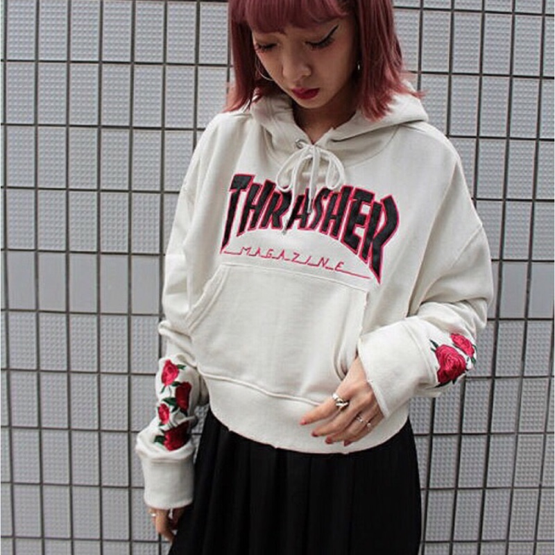 日本大牌 Jouetie × Thrasher 聯名 玫瑰刺繡帽T