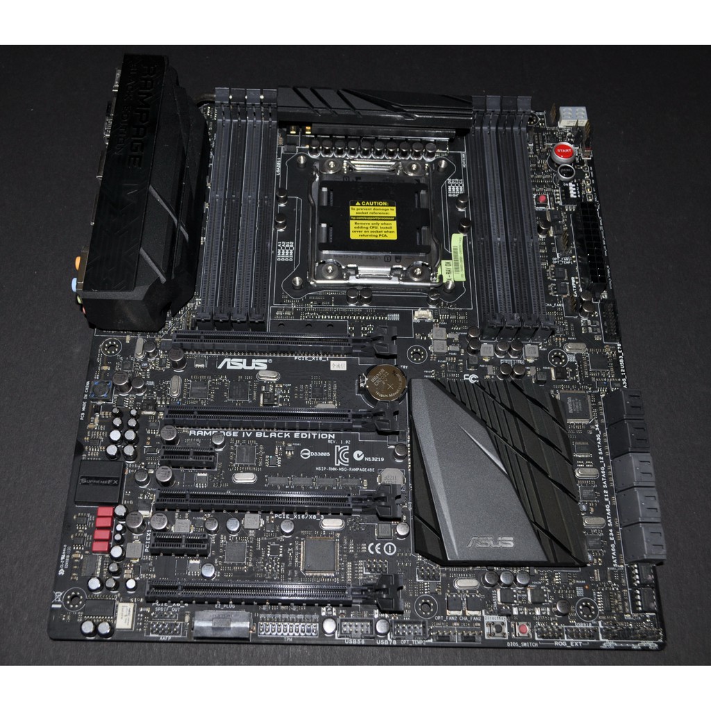 東西新！華碩ROG Rampage IV Black Edition R4BE黑盒版 (2011 X79 DDR3)