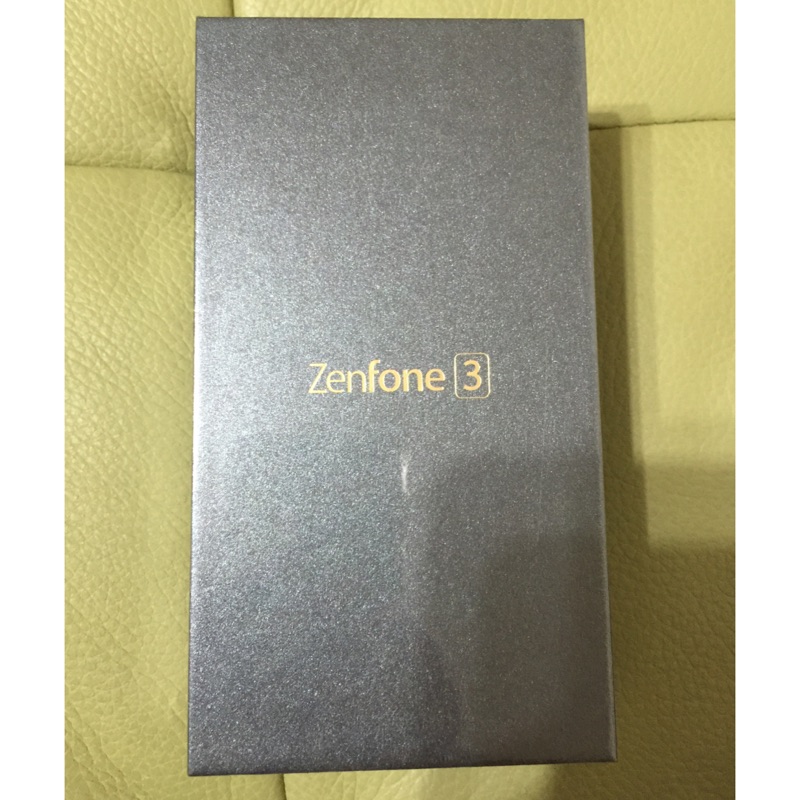 asus zenfone 3 (ze552kl) 4G/64G白色空機價 加碼送9H保護貼跟透明殼神腦保固一年