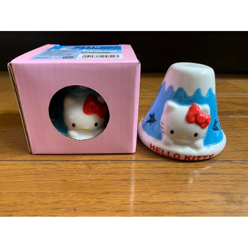 日本帶回三麗鷗授權正品哈囉凱蒂貓hello kitty Sanrio 富士山造型 led燈 變色燈 造型燈 陶器 易碎品