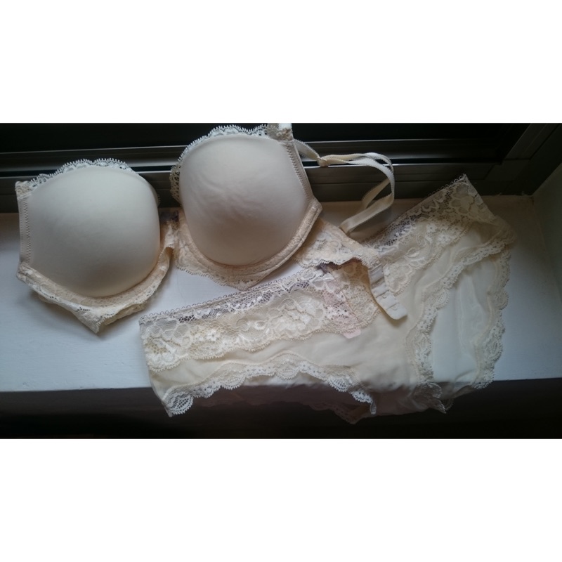 全新正品 維多利亞的秘密 天使系列 成套內衣內褲 Victoria's Secret Demi Bra 情人節禮物