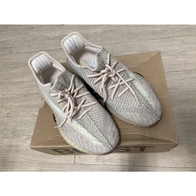 二手（穿不到五次） Adidas Yeezy Boost 350  奶茶色