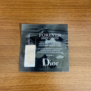 嬌蘭 粉底液 GIORGIO ARMANI完美絲絨水幕斯粉底 蘭蔻 零粉感超持久粉底 Dior 超完美柔焦粉底液 試用包