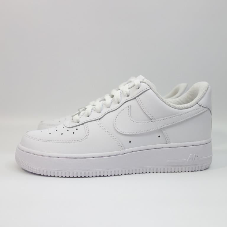 . NIKE AIR FORCE 1 '07 CW2288 111休閒鞋 空軍一號 鐵牌 經典款 全白 低筒 男款
