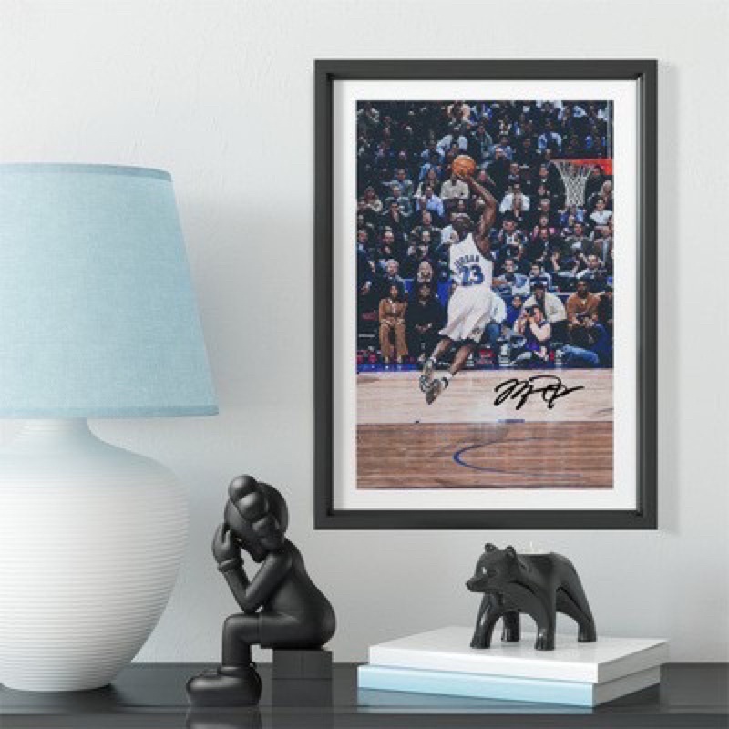 現貨NBA 籃球之神Michael Jordan喬丹巫師奇才扣籃經典瞬間經典海報木質畫框實木照片牆桌擺家居壁畫